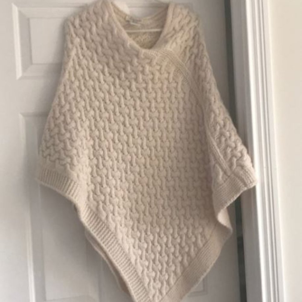 Cocogio handmade Italian cream poncho
